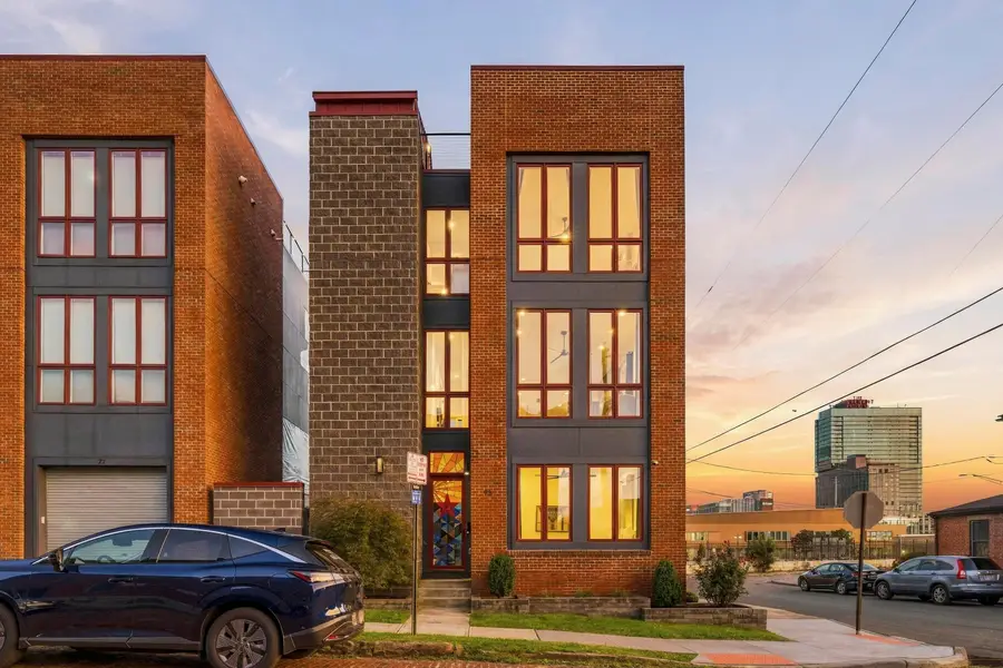 75 E Russell Street, Columbus, OH 43215 - #2