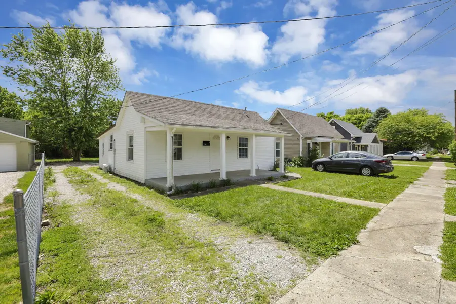 663 E Mound Street, Circleville, OH 43113 - #3