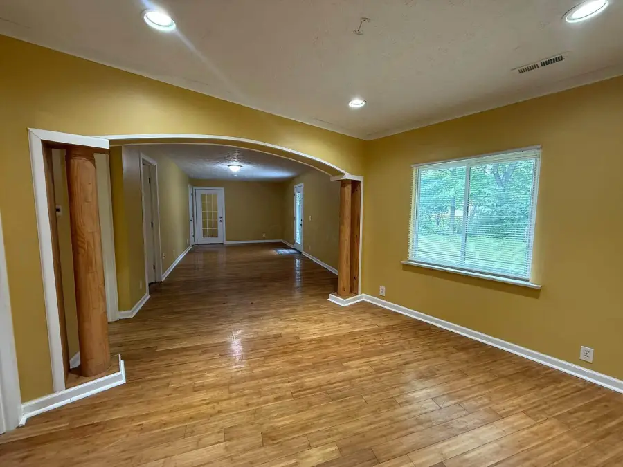 1404 S Waggoner Road, Reynoldsburg, OH 43068 - #3