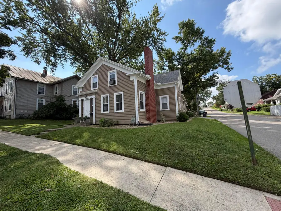 21 W College Street, Fredericktown, OH 43019 - #2