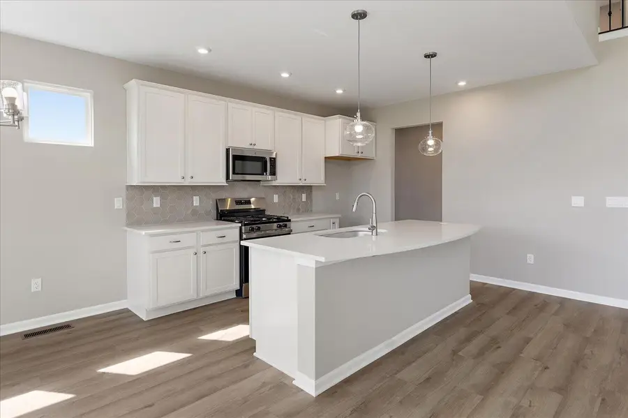 402 W Spielberg Circle, Springfield, OH 45505 - #2