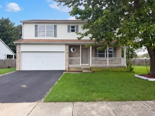208 Isaac Tharp Street, Pataskala, OH 43062