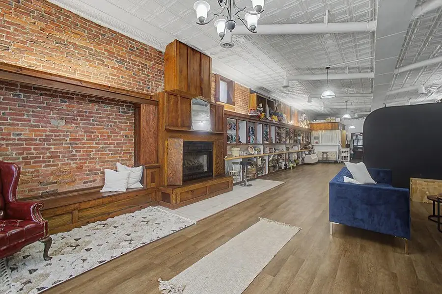 19 W Main Street, Centerburg, OH 43011 - #2