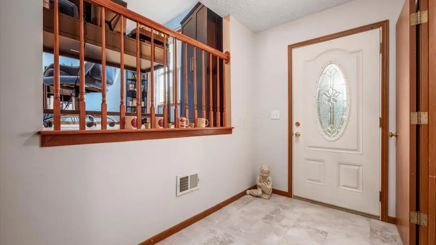 1142 Green Meadow Avenue, Lancaster, OH 43130 - #3