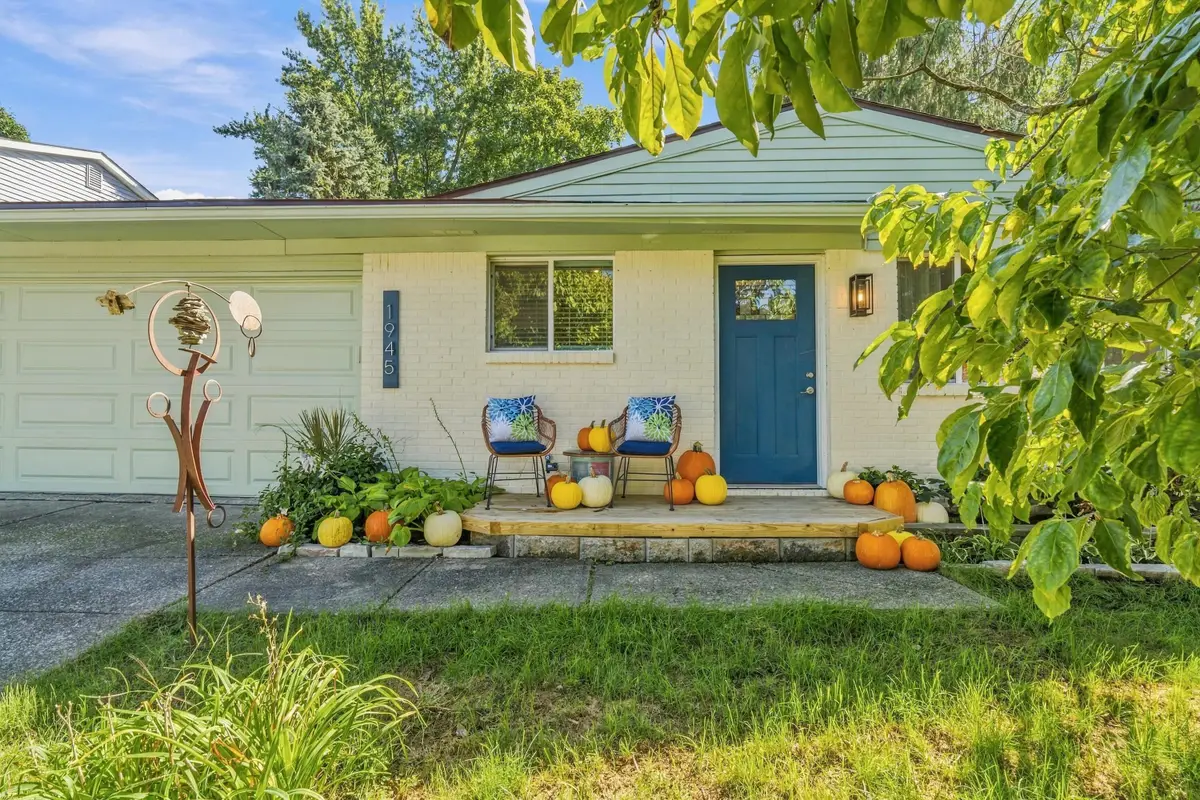 1945 Shallowford Avenue, Columbus, OH 43235 - #1