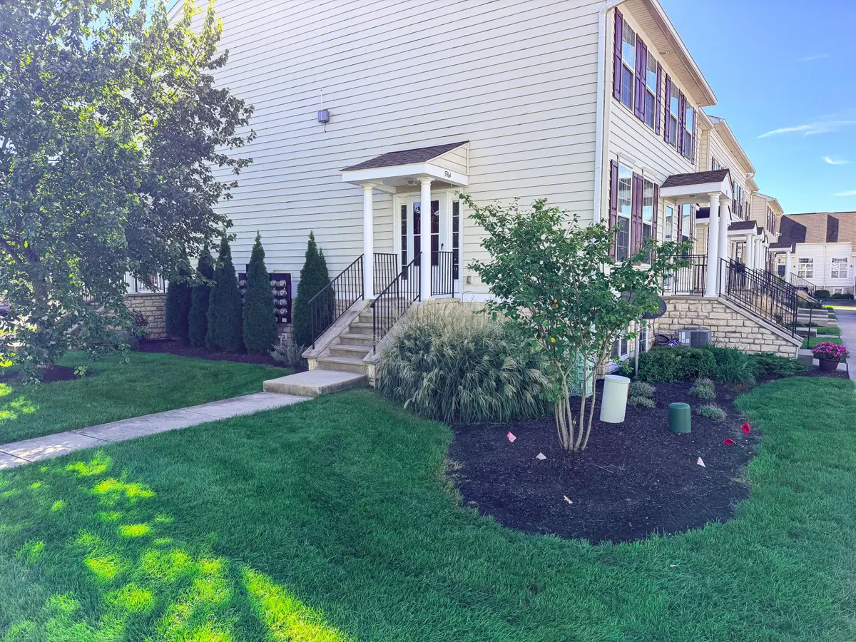 5964 Thunder Gulch Drive, New Albany, OH 43054 - #1