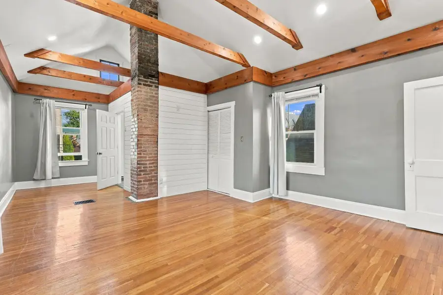 581 Lathrop Street, Columbus, OH 43206 - #2