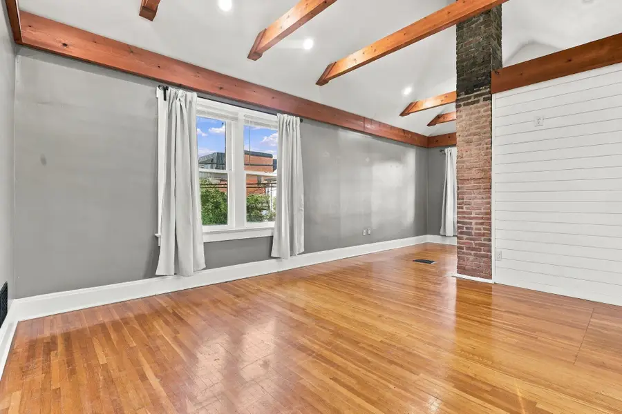 581 Lathrop Street, Columbus, OH 43206 - #3