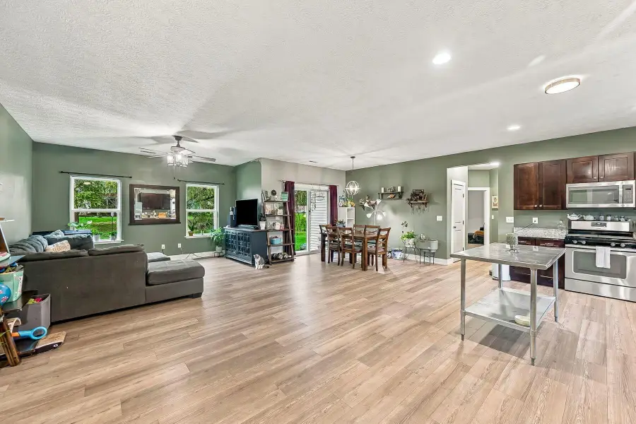 38 Buttercup Court Sw, Pataskala, OH 43062 - #3