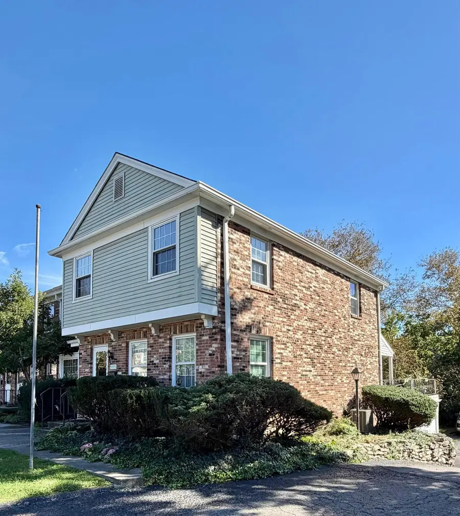5335 Yorkshire Village Lane, Columbus, OH 43232 - #3