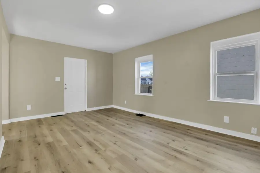 864 S Waverly Street, Columbus, OH 43227 - #2