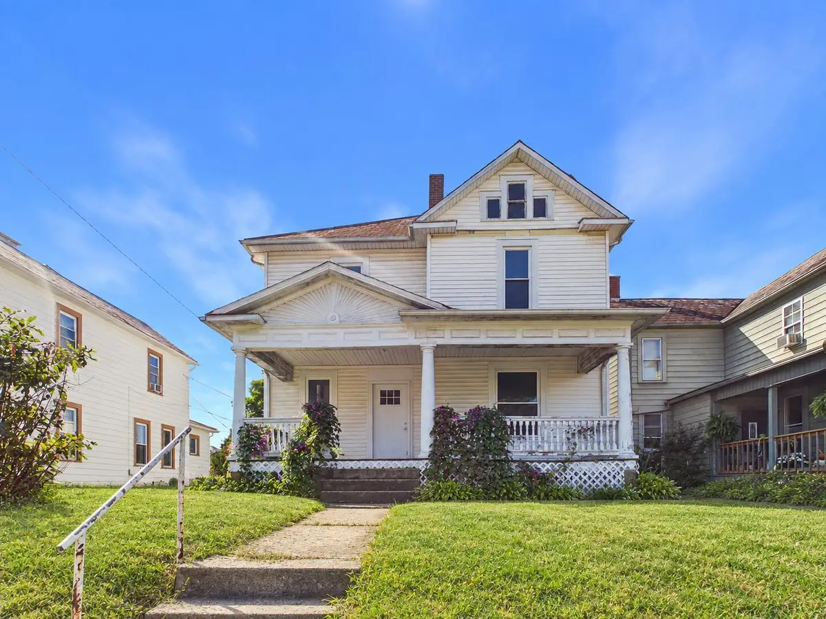 324 E 6th Avenue, Lancaster, OH 43130 - #1