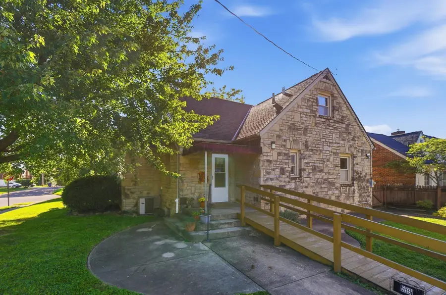 559 Enfield Road, Columbus, OH 43209 - #3