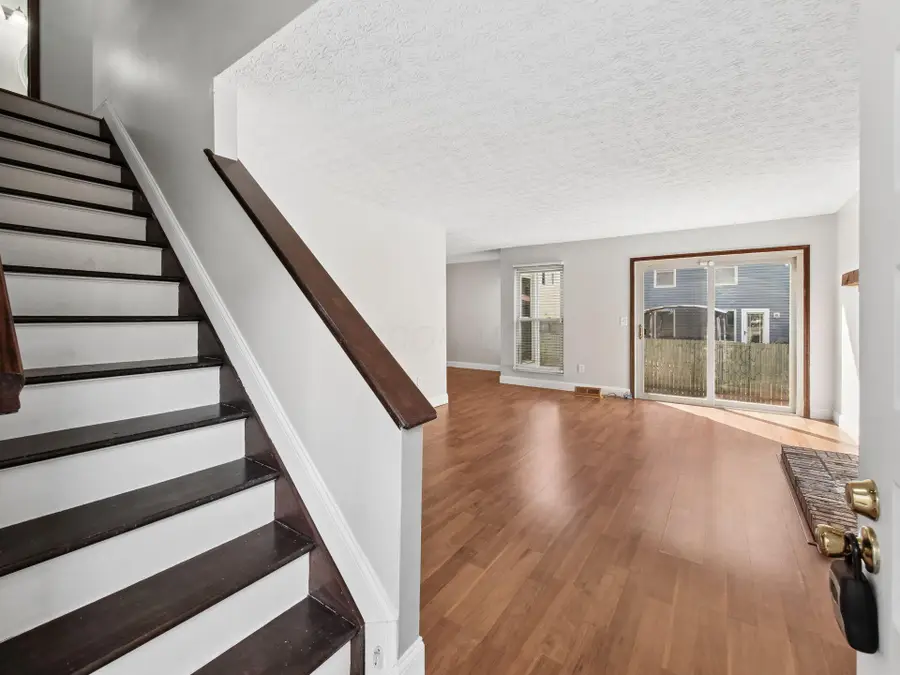 365 Halsbury Circle, Columbus, OH 43230 - #3