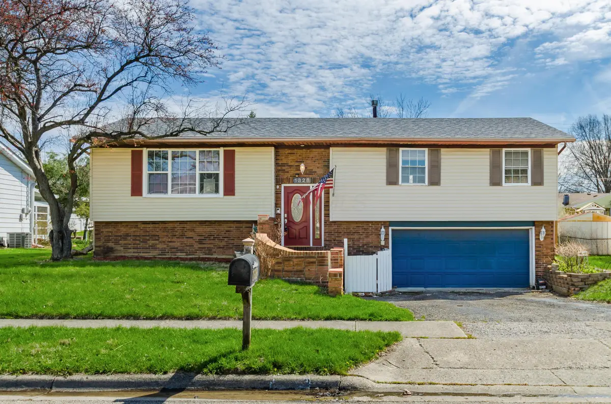 1328 Hilton Drive, Reynoldsburg, OH 43068 - #1