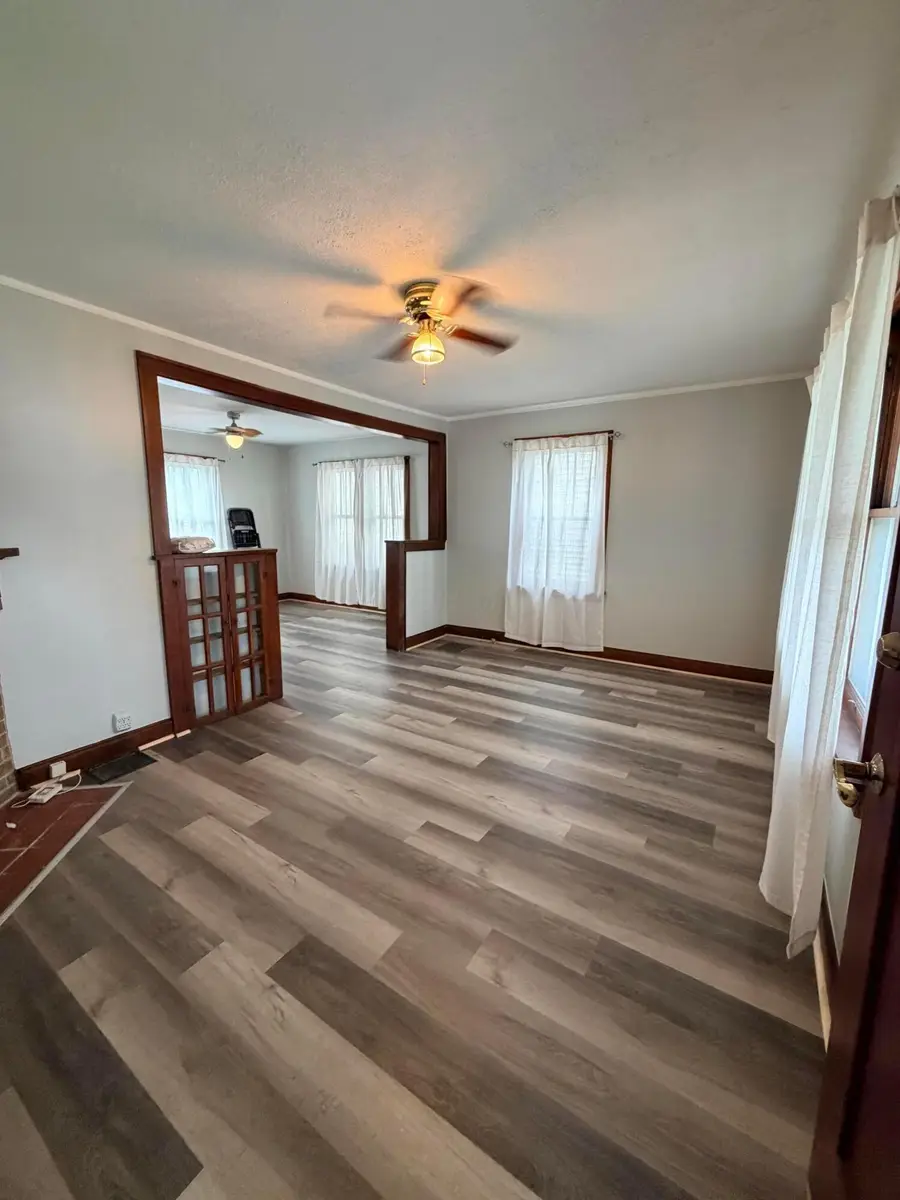 2533 Sullivant Avenue, Columbus, OH 43204 - #2