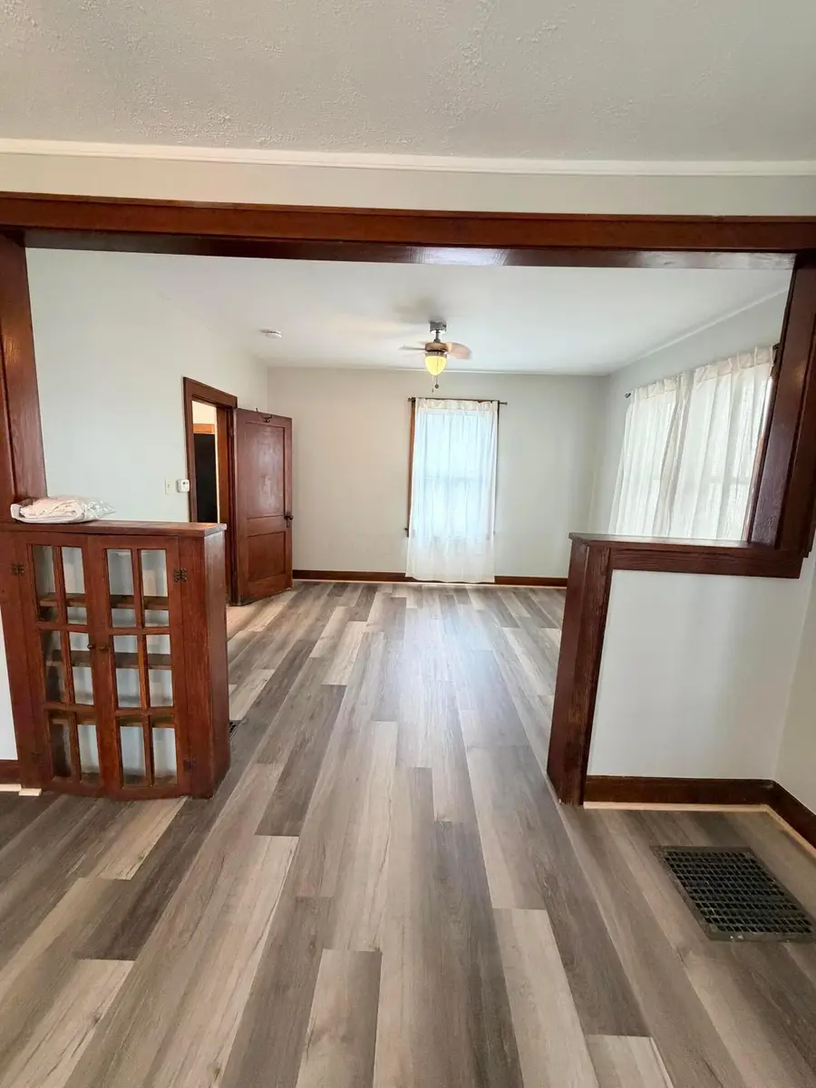 2533 Sullivant Avenue, Columbus, OH 43204 - #3