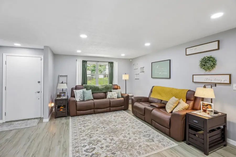 4916 Arrowview Drive, Huber Heights, OH 45424 - #3