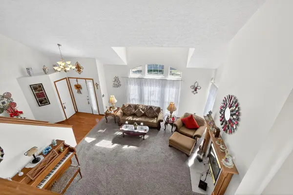 6324 Rossmore Lane, Canal Winchester, OH 43110