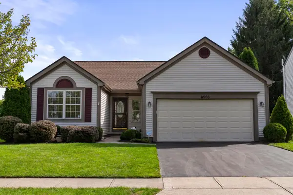8968 Marchbank Lane, Lewis Center, OH 43035
