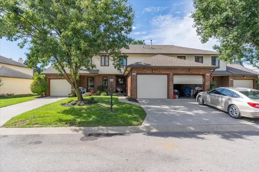 3153 Parkview Circle, Grove City, OH 43123 - #2