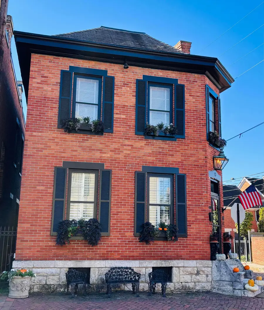 129 E Beck Street, Columbus, OH 43206 - #3