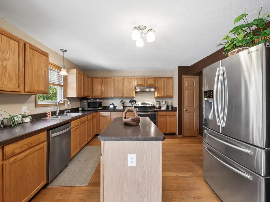 1727 Creekview Drive, Marysville, OH 43040 - #3