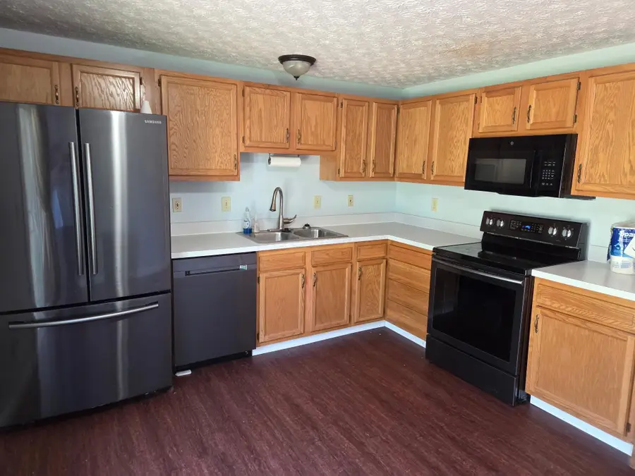3172 El Greco Drive, Columbus, OH 43204 - #3