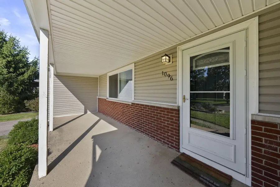 1096 S Harris Avenue, Columbus, OH 43204 - #3