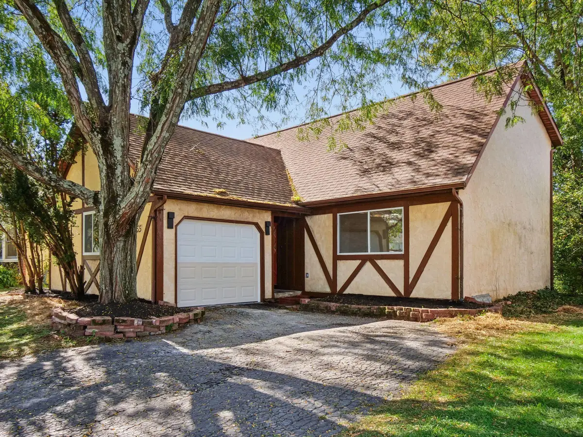 5455 Maple Canyon Avenue, Columbus, OH 43229 - #1