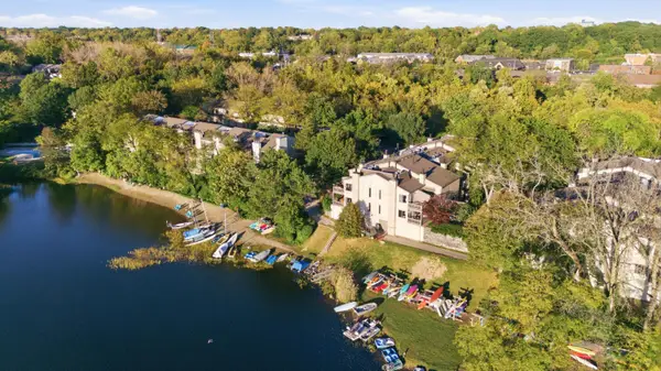 1301 Lake Shore Drive, Columbus, OH 43204