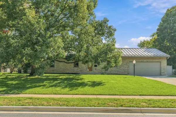1849 Kempton Drive, Upper Arlington, OH 43220