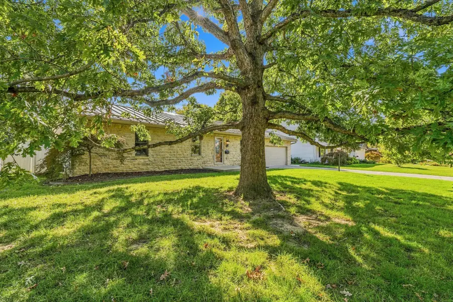 1849 Kempton Drive, Upper Arlington, OH 43220 - #3