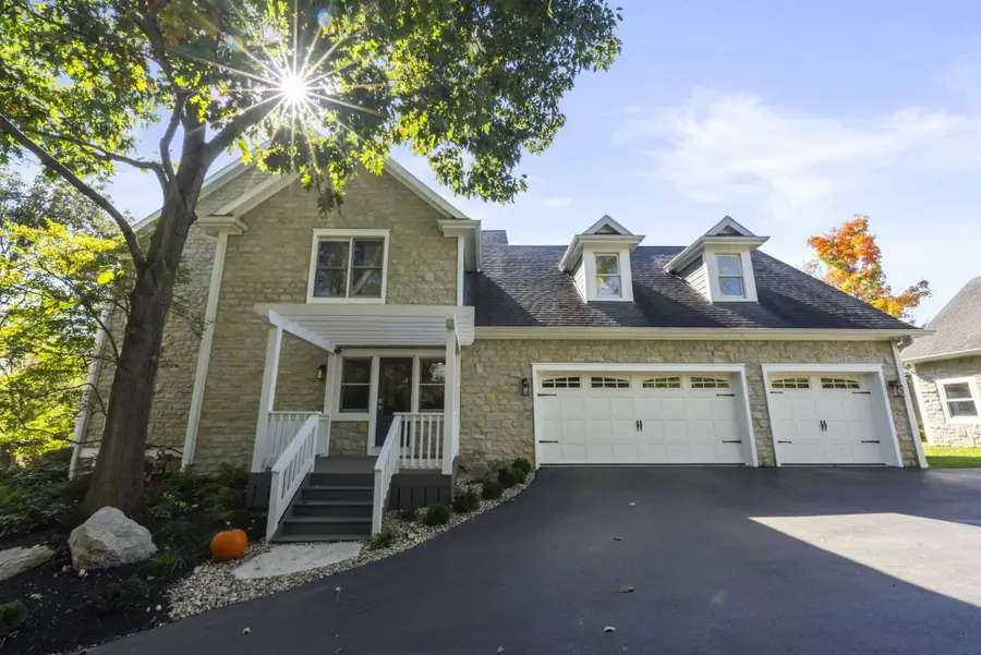 9776 Erin Woods Drive, Dublin, OH 43017 - #2