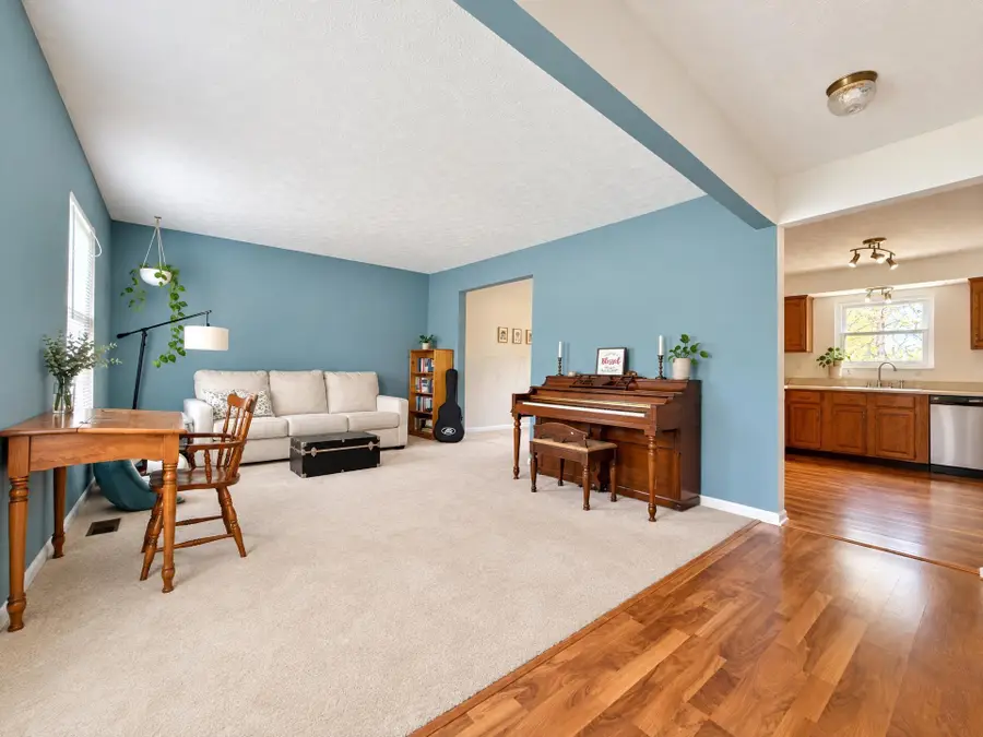 2071 Presley Drive, Grove City, OH 43123 - #3