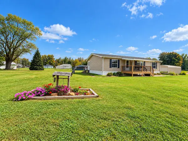 5920 Foxfire Drive, Zanesville, OH 43701