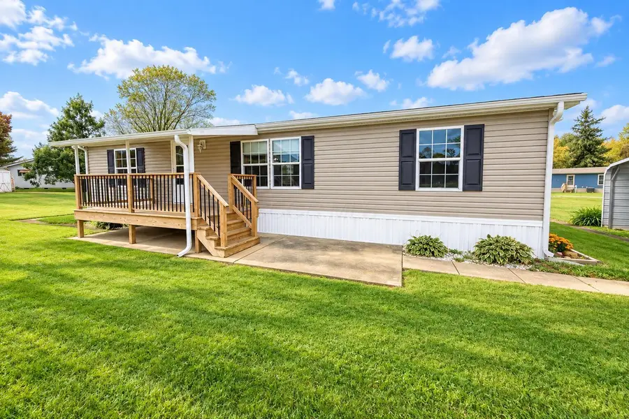 5920 Foxfire Drive, Zanesville, OH 43701 - #2