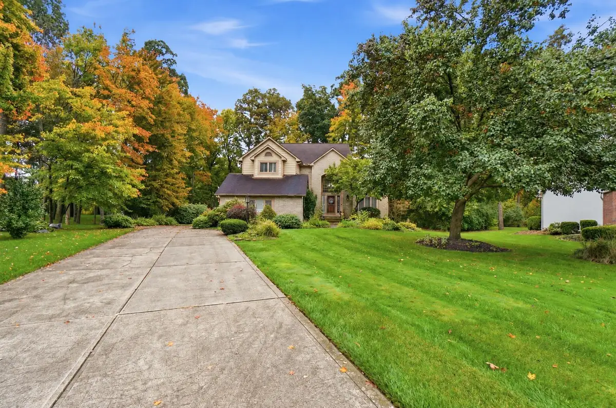 1237 Whispering Meadow Court, New Albany, OH 43054 - #1