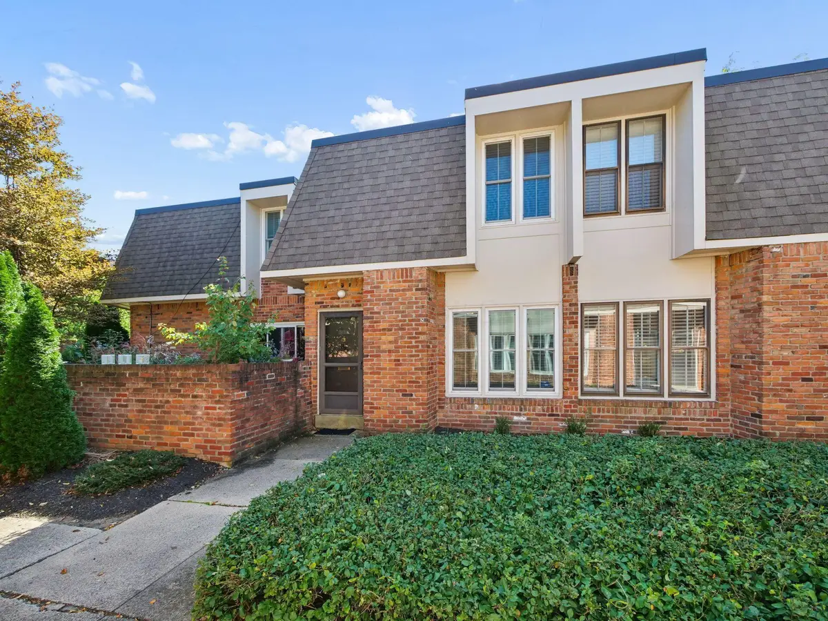 1613 Lafayette Drive, Upper Arlington, OH 43220 - #1