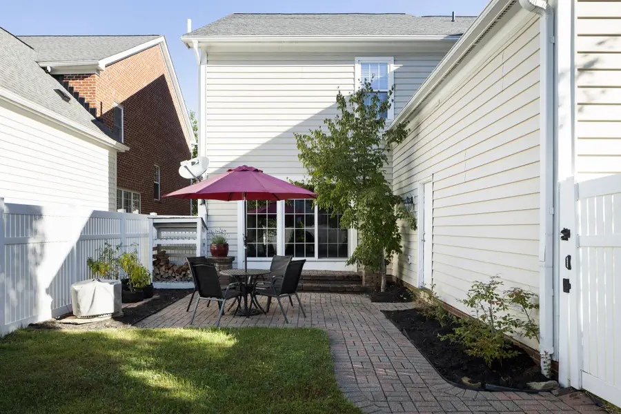 8081 Chatham Green Drive, New Albany, OH 43054 - #2