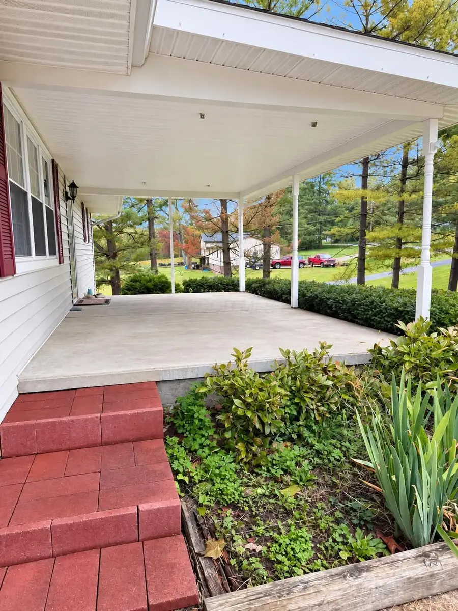 2049 Boving Road Sw, Lancaster, OH 43130 - #2