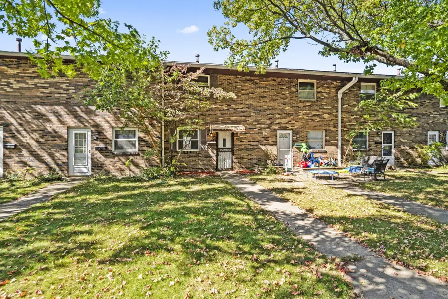 2370 Woodbrook Circle S, Columbus, OH 43223 - #3