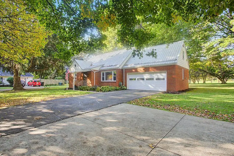 83 Mount Vernon Avenue, Fredericktown, OH 43019 - #2