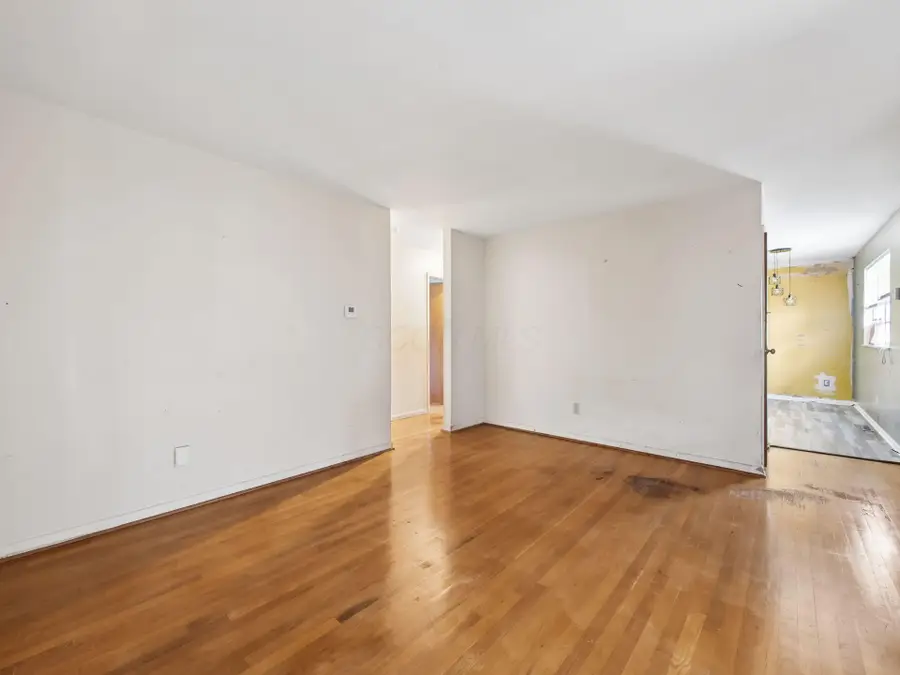1045 N Cassady Avenue, Columbus, OH 43219 - #3