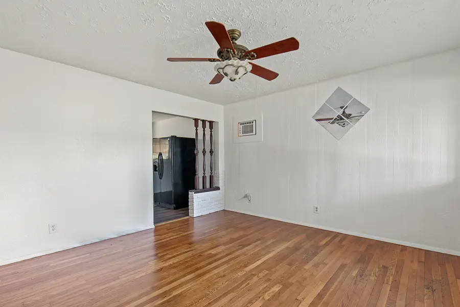 3827 Wade Road, Columbus, OH 43232 - #2