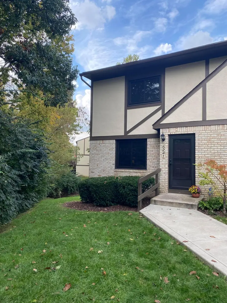 5241 Wood Run Boulevard, Columbus, OH 43220 - #3