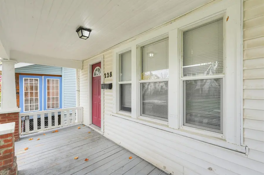228 N Oakley Avenue, Columbus, OH 43204 - #3