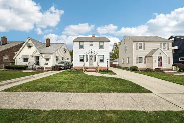 2902 Lincoln Avenue, Parma, OH 44134