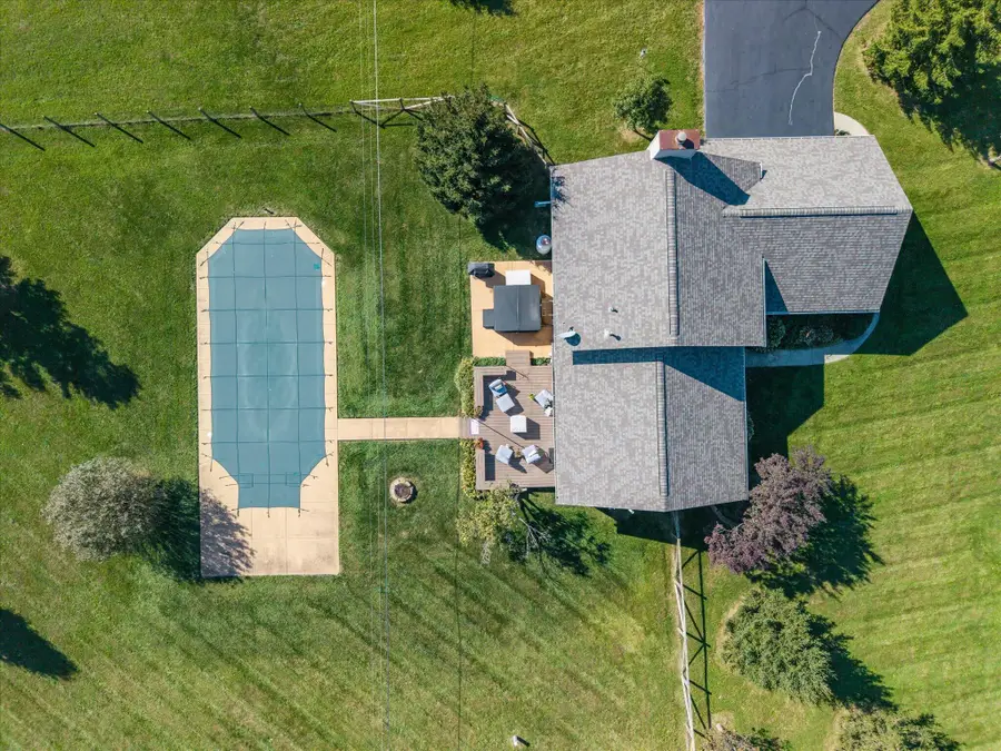 1614 S Charleston Road, Jamestown, OH 45335 - #2
