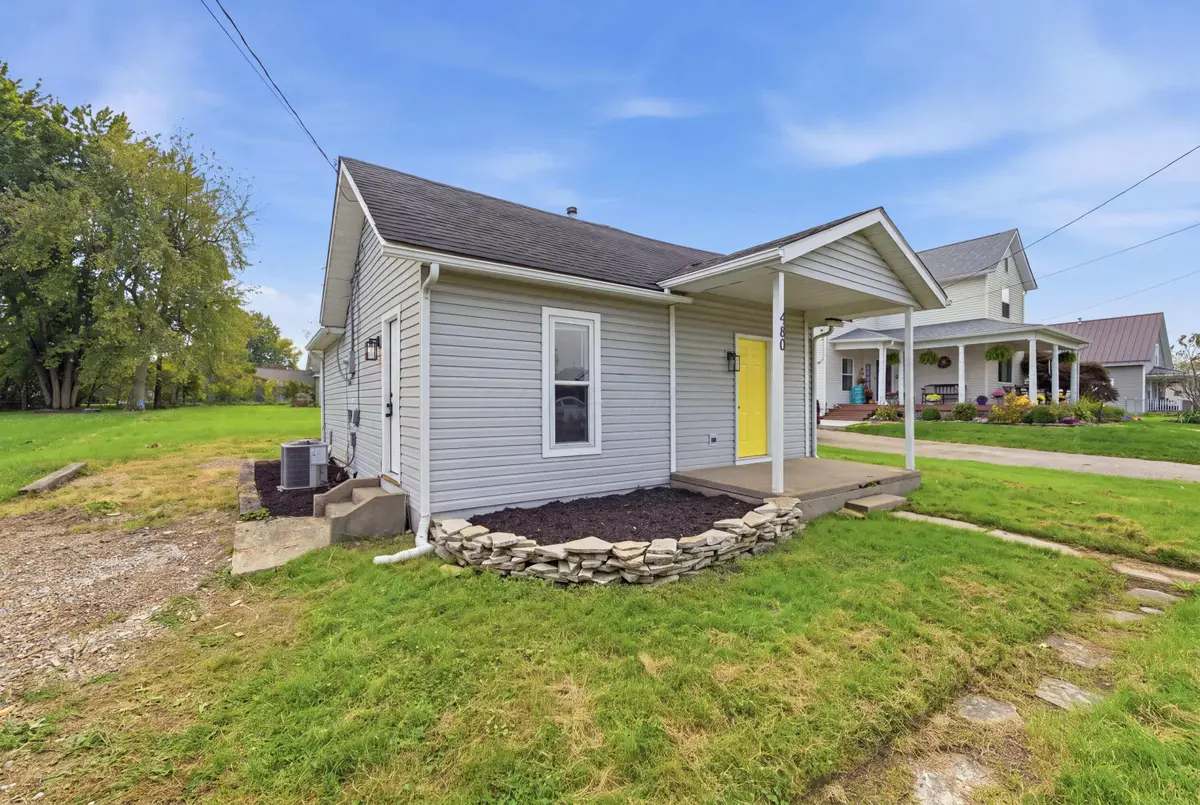 408 E Broad Street, Hebron, OH 43025 - #1